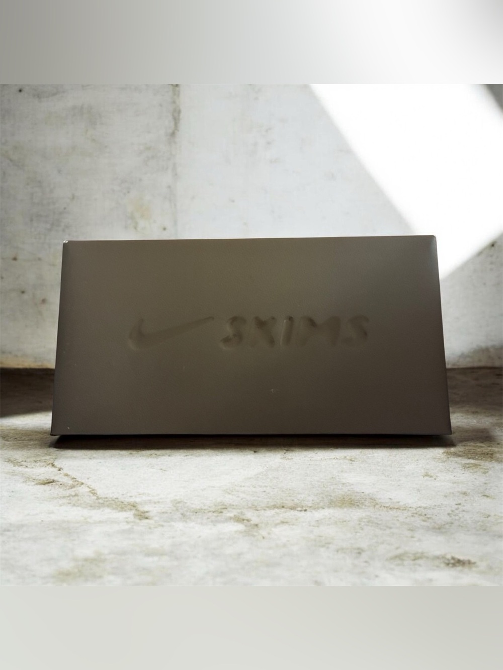 SKIMS Shoe Box
